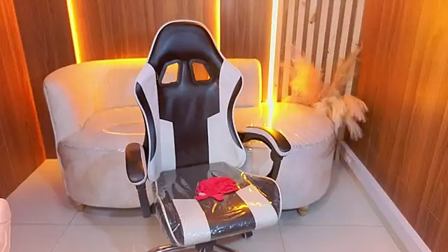 Hadda_Crazy_Tx_ 라이브 XXX 채팅