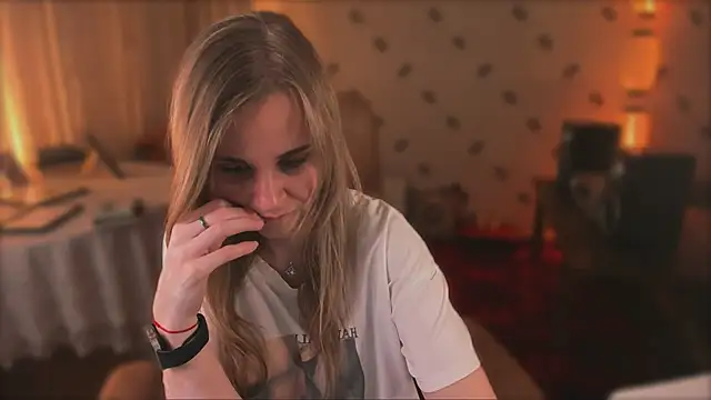 MiaSparkes Chat XXX live