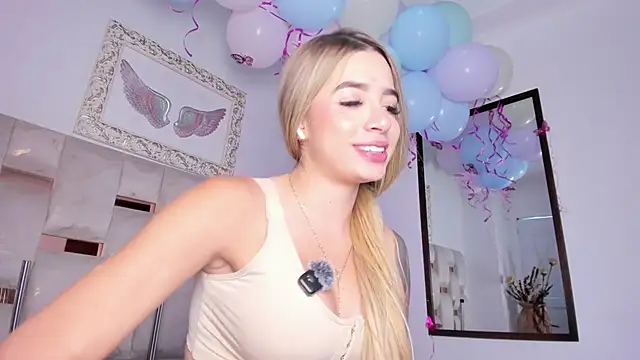 دردشة Lola_Blondie الجنسية المباشرة