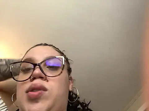 QueenNuttCollector's Webcam Show