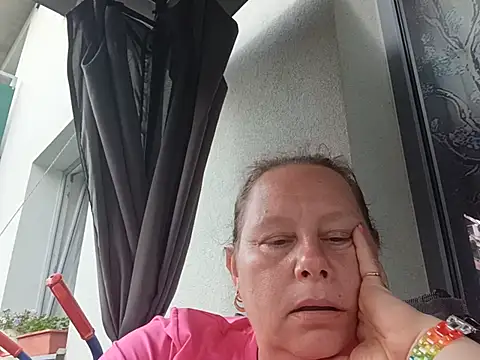 Jahudka47 – Naživo XXX chat