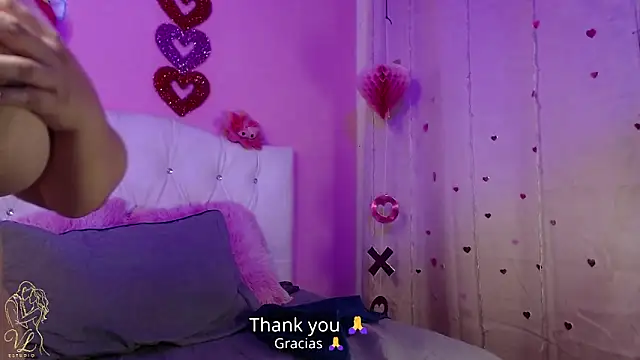 HECATE_23 élő XXX-chatje