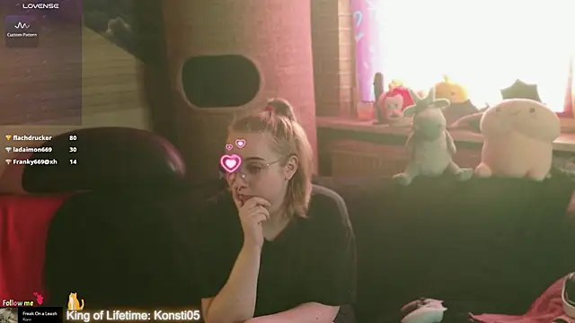GamerGirl_Eve Chat XXX in diretta