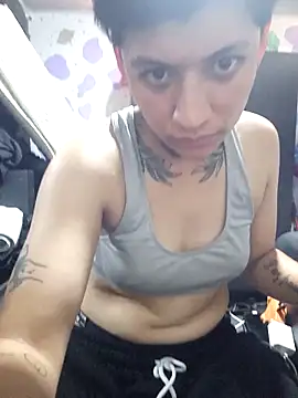 Chat XXX ao vivo de tomi_tomboy