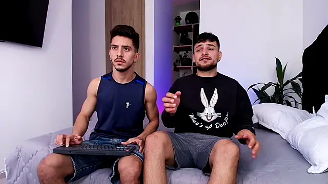 Two_sinzXX Adlı Modelin Canlı XXX Sohbeti