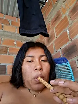 Chat +18 de Sweet-Dirty-Storm ao vivo