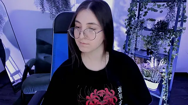 VirtuallVoyant Live XXX Chat