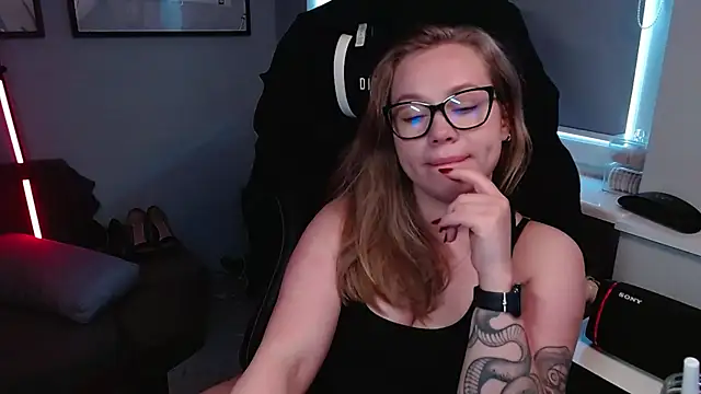 دردشة holly_xglam الجنسية المباشرة