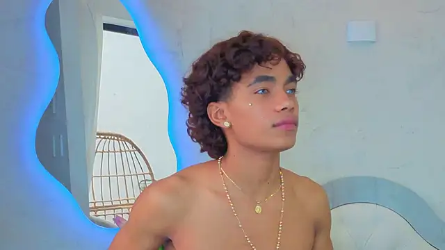Chat XXX en directo de AlanCutee