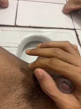 zxcvgf12300 Show in webcam