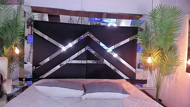 Chat +18 de emily-fox ao vivo