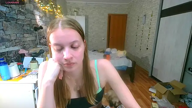 __Aphrodita__wow__ Adlı Modelin Canlı XXX Sohbeti