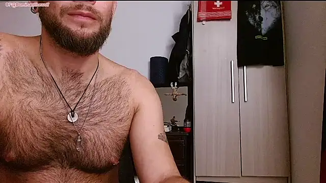 DominanThewolff Chat XXX live
