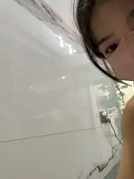 gougou13's Live XXX Chat