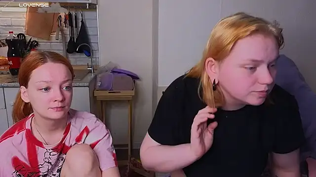 Radiants_two's Live XXX Chat