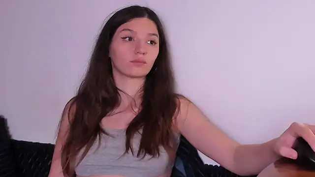 Chatroom XXX en direct de miabellee_