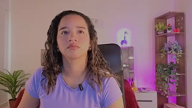 XXX chat uživo modela emilyrouxe