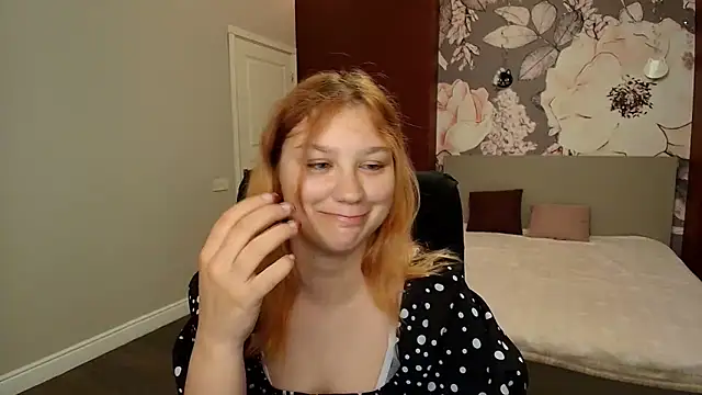 AngelinaLow Chat XXX in diretta