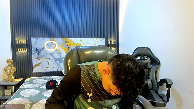 Ethanx18_ live XXX chat