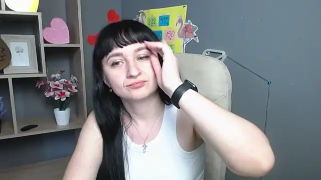 NinaFlawlees: онлайн-секс-чат