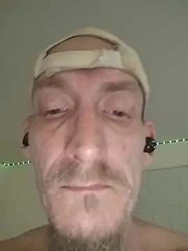 Ruffpecker75's Webcam Show