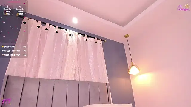 Živý XXX chat valentina_Noa