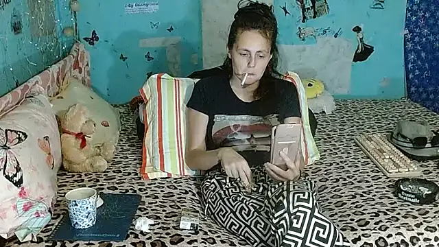 brighteyes77 live XXX chat