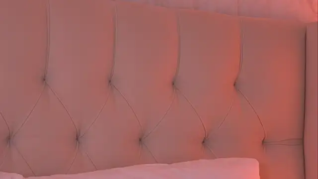 ArianaMelln Live XXX chat