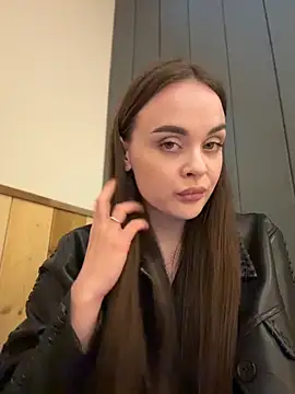 KristiRich Adlı Modelin Canlı XXX Sohbeti
