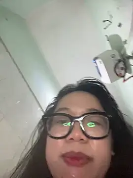 XXX chat uživo modela Leeeeiu