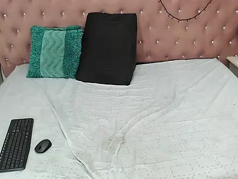 Онлайн чат XXX AvrilBennettx