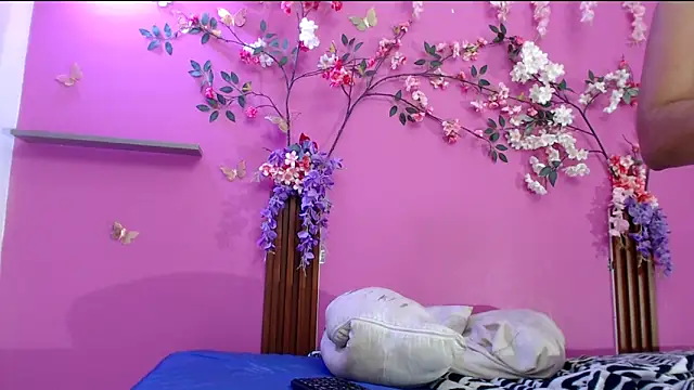 Chat XXX en directo de skinnysofia18