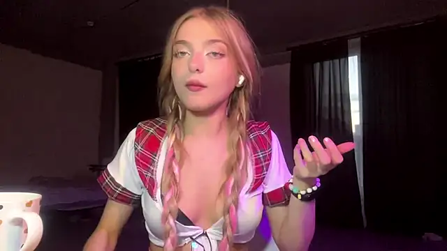 BetsyKindtn Webbikameraesitys