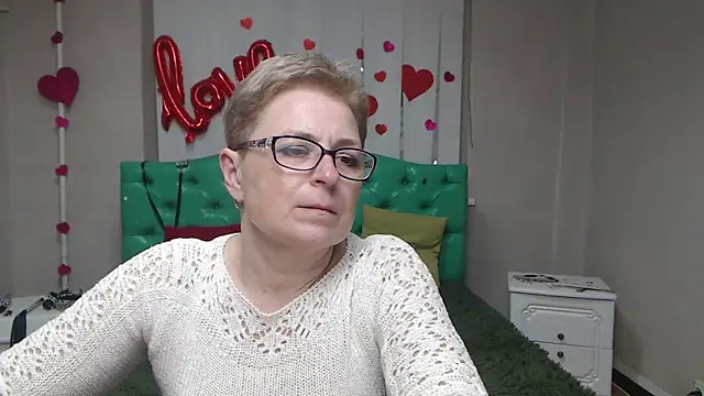 Živý XXX chat EmiliaGree