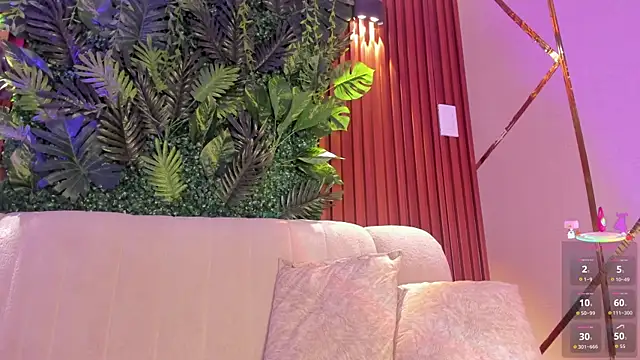Chat +18 de foxxxmegan ao vivo