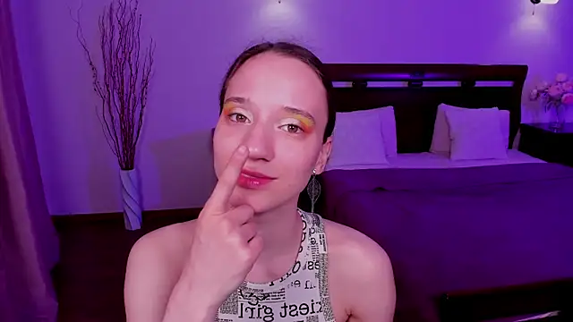 StaceySunny Adlı Modelin Canlı XXX Sohbeti