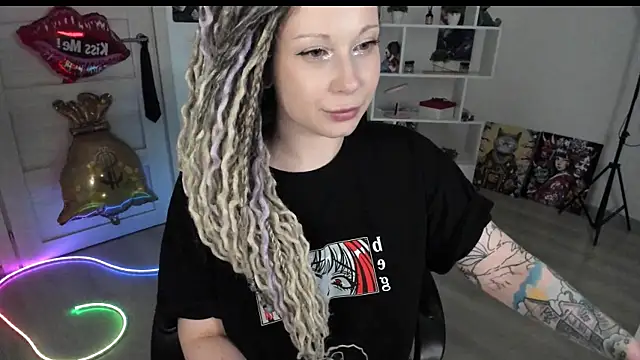 HoneySallyMoore Adlı Modelin Canlı Sohbet Odası
