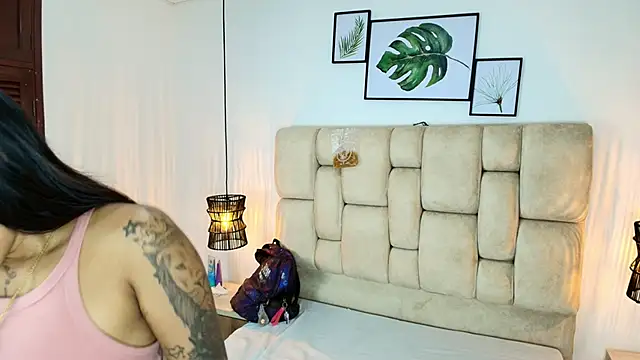KimberlyFox_t's Live XXX Chat