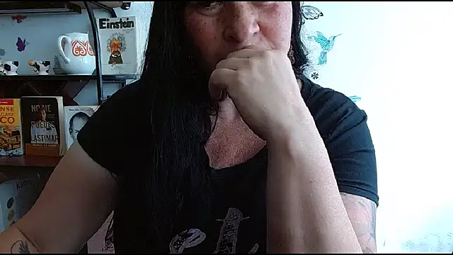 LauraMallioni's Live XXX Chat