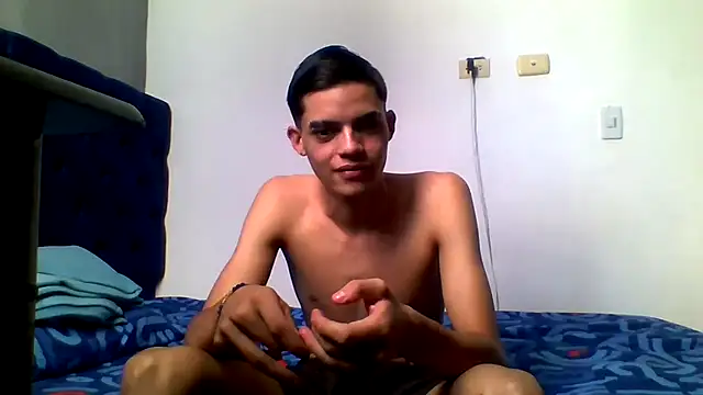 Latinos_2001 – Live XXX-chat