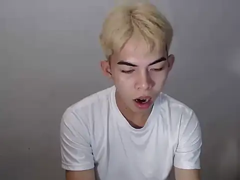 Živý XXX chat Urhotsilverboy