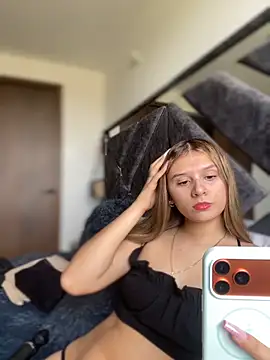XXX chat uživo modela alison_parkerrr26