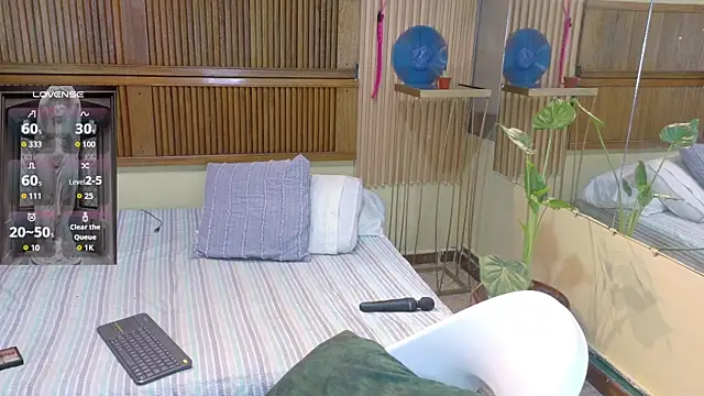 Eli666uwu Chat XXX in diretta