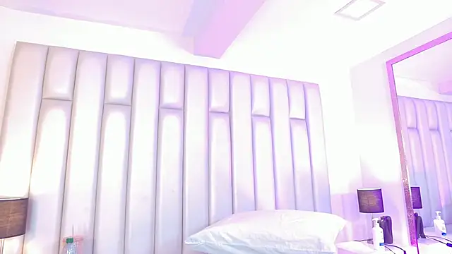 aandreaperez Adlı Modelin Canlı XXX Sohbeti