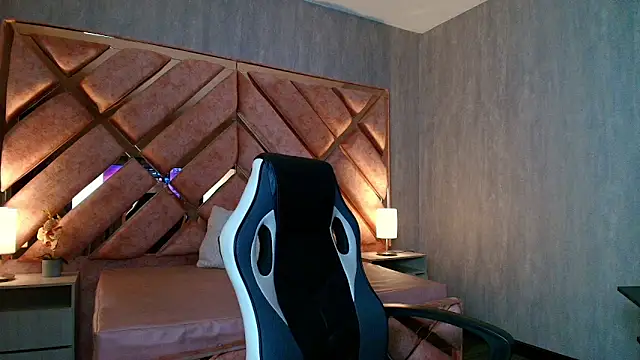TamaraaHoney Adlı Modelin Canlı XXX Sohbeti