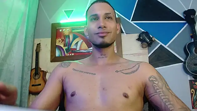 MagnusFrost's Live XXX Chat