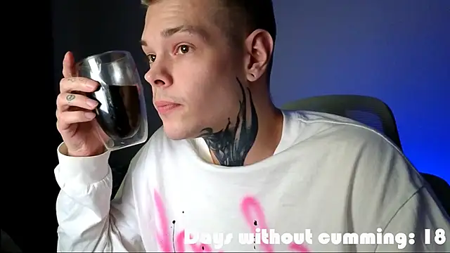 DENIS_HERE élő XXX-chatje