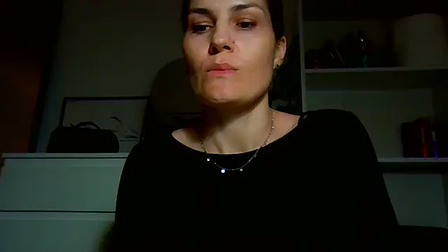 Ms-Lust1- – Live XXX-chat