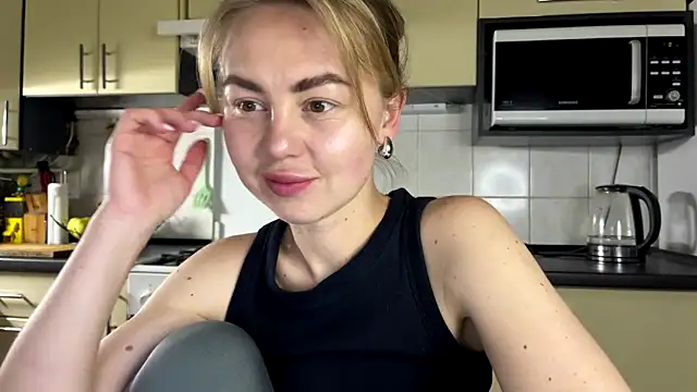 MartaLuna_ Adlı Modelin Canlı XXX Sohbeti