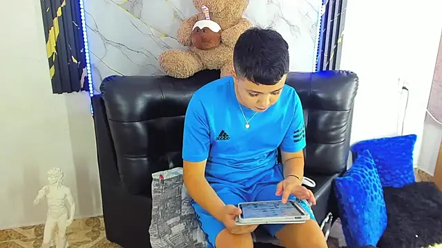 christopher_Hot Adlı Modelin Web Kamerası Şovu